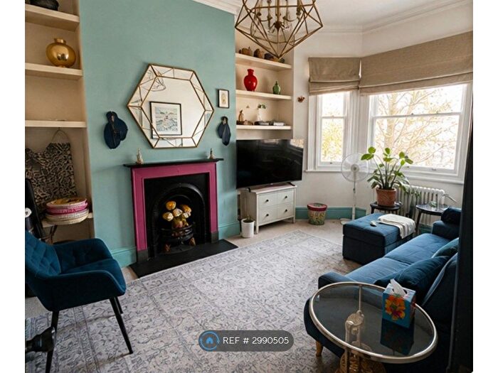 2 Bedroom Maisonette To Rent In Crewdson Road, London, SW9