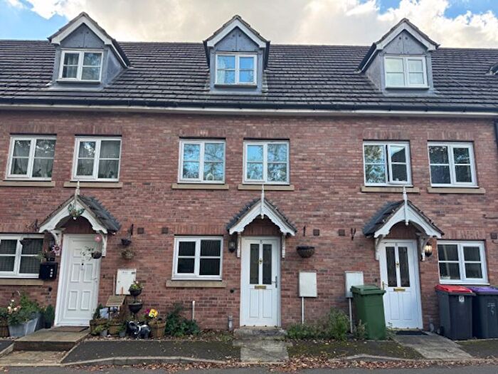 3 Bedroom Town House For Sale In Peacock Grove, Red Lake, Telford, TF1
