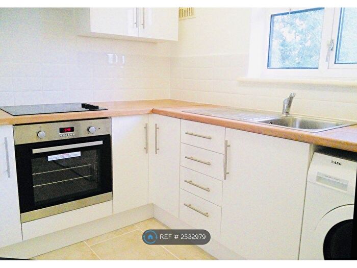 1 Bedroom Flat To Rent In Milton Road, Cambridge, CB4