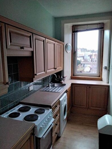 1 Bedroom Flat To Rent In Dalgety Avenue, Edinburgh, EH7