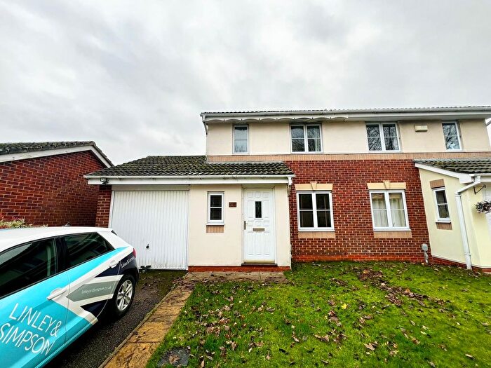 3 Bedroom Semi-Detached House To Rent In Woodmans Way, Beverley, East Riding Of Yorkshi, HU17