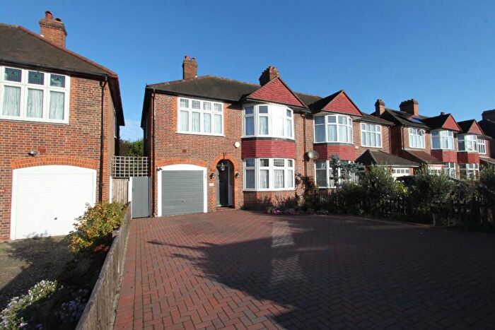 4 Bedroom Semi-Detached House To Rent In Court Road, London, SE9