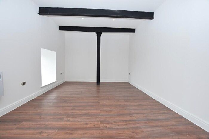 1 Bedroom Apartment To Rent In Healey Wood Road, Burnley, Lancashire, BB11