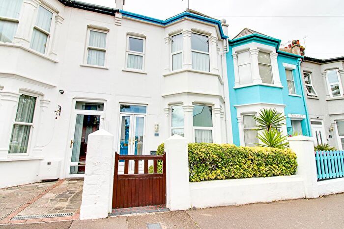 2 Bedroom Terraced House For Sale In Bryant Avenue, Southend-on-Sea, SS1
