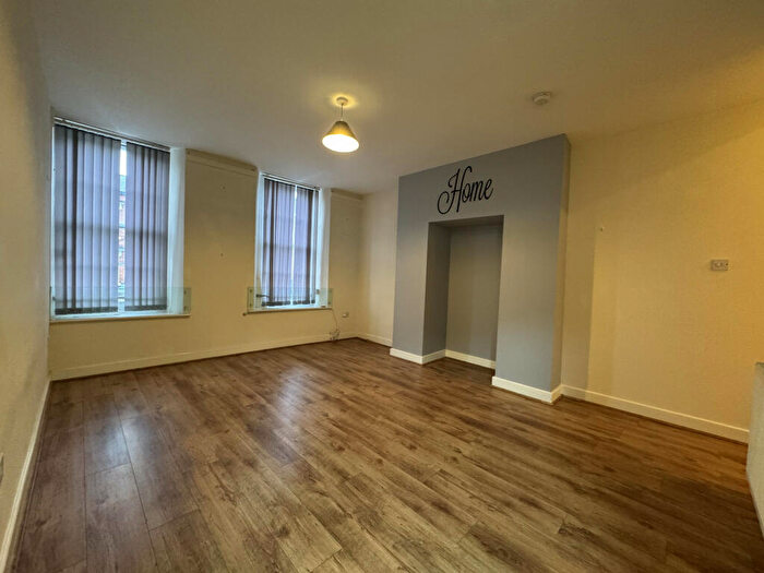 1 Bedroom Flat To Rent In Flat, High Street, Bromsgrove, Worcestershire, B61
