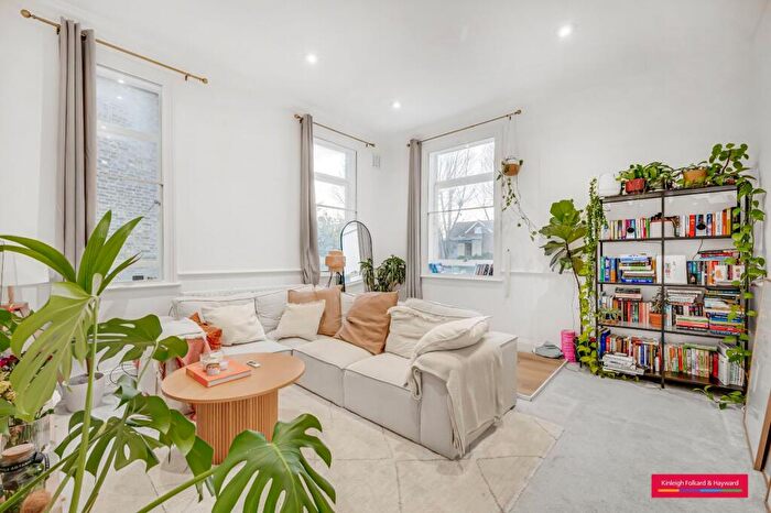 2 Bedroom Flat To Rent In Belsize Crescent, London, NW3