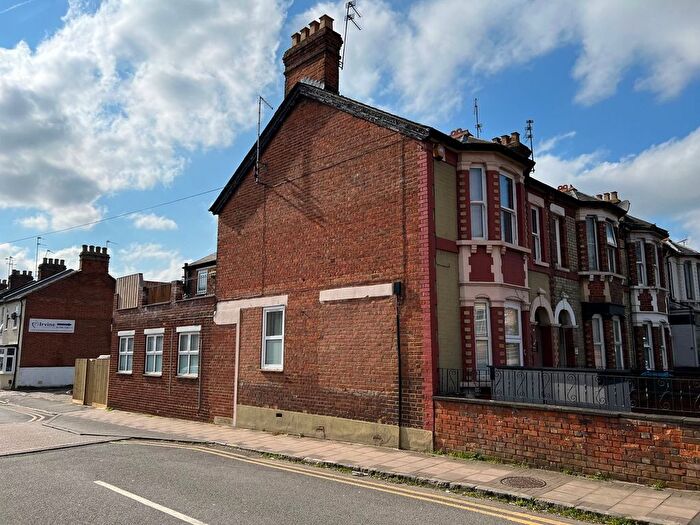 2 Bedroom Flat To Rent In High Street, Aylesbury, HP20
