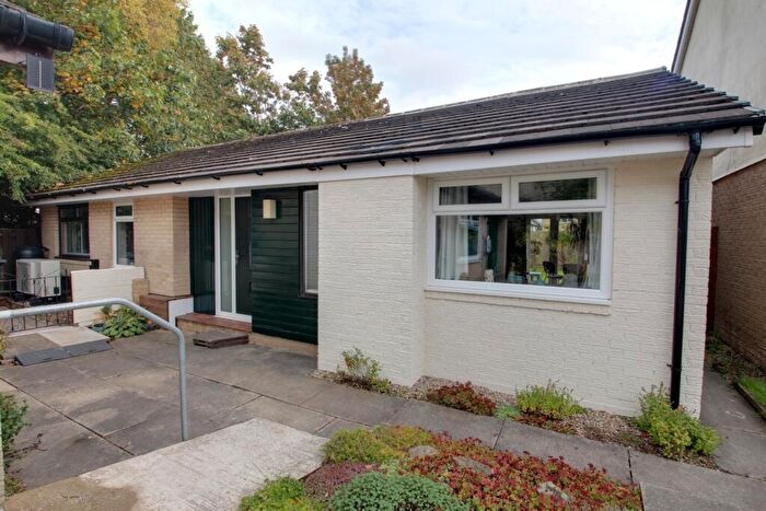 3 Bedroom Detached Bungalow For Sale In Shepcote Crescent, Leeds, LS16