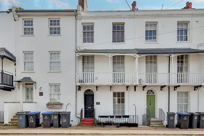 2 Bedroom Maisonette For Sale In Warwick Road, Worthing, BN11