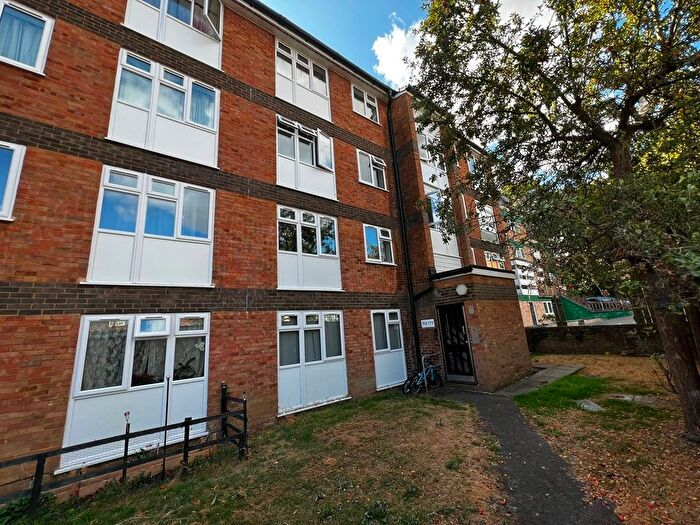 2 Bedroom Flat To Rent In Brook Street, Luton, LU3