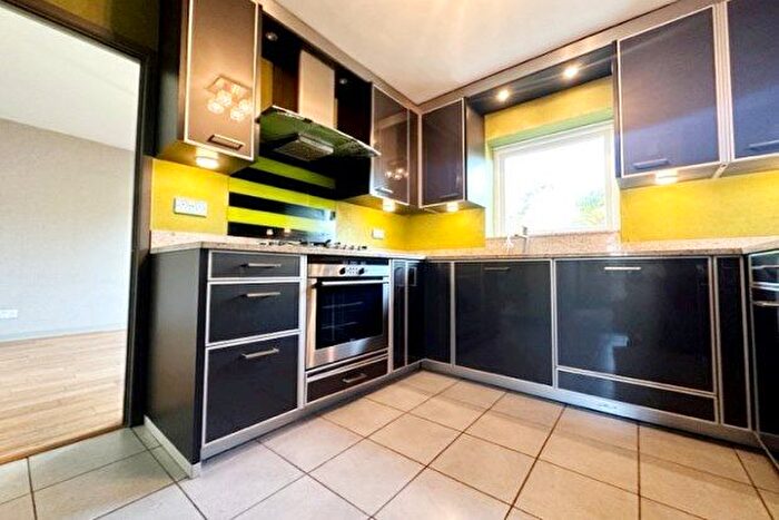 3 Bedroom End Of Terrace House To Rent In Southlands Avenue, Orpington, BR6