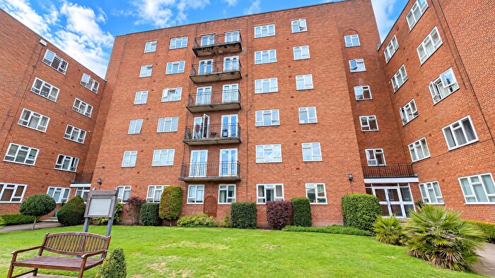 1 Bedroom Flat To Rent In Phoenix Court, West Drive, Birmingham, B5