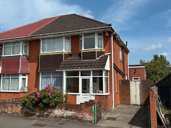 4 Bedroom Semi-Detached House To Rent In Sherborne Road, Highfield, Southampton, Hampshire, SO17
