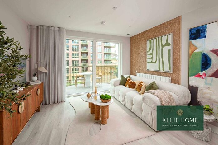 2 Bedroom Flat For Sale In Pegler Square, London, SE3