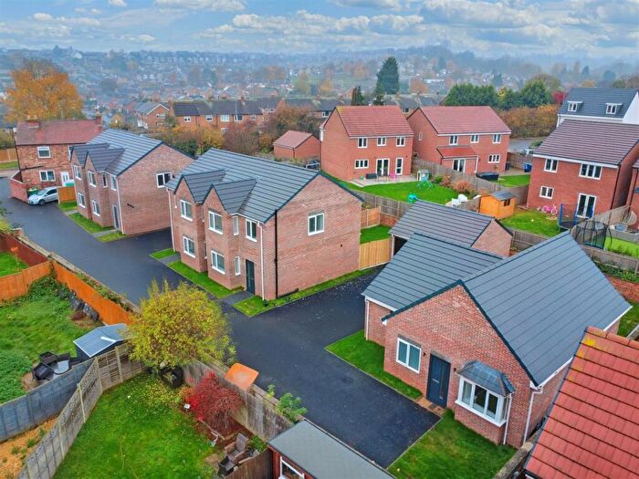 3 Bedroom House For Sale In Arnold Lane, Gedling, Nottingham, NG4