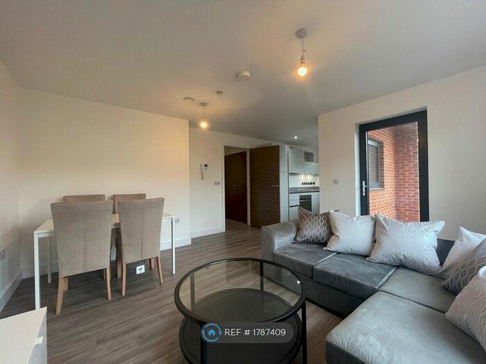 2 Bedroom Flat To Rent In Hurst Street, Liverpool, L1