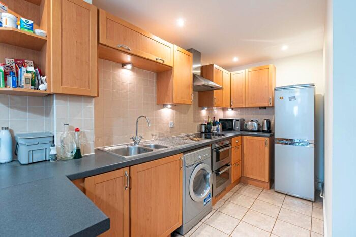 1 Bedroom Apartment To Rent In Woodin's Way, Oxford, Oxfordshire, OX1