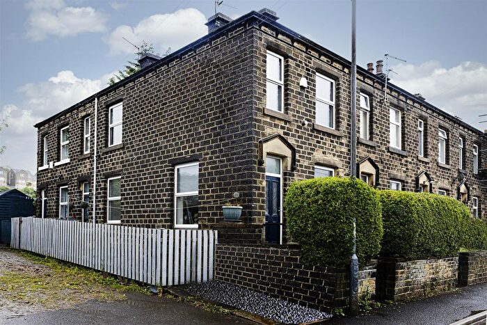 3 Bedroom End Of Terrace House For Sale In Royd Street, Slaithwaite, Huddersfield, HD7