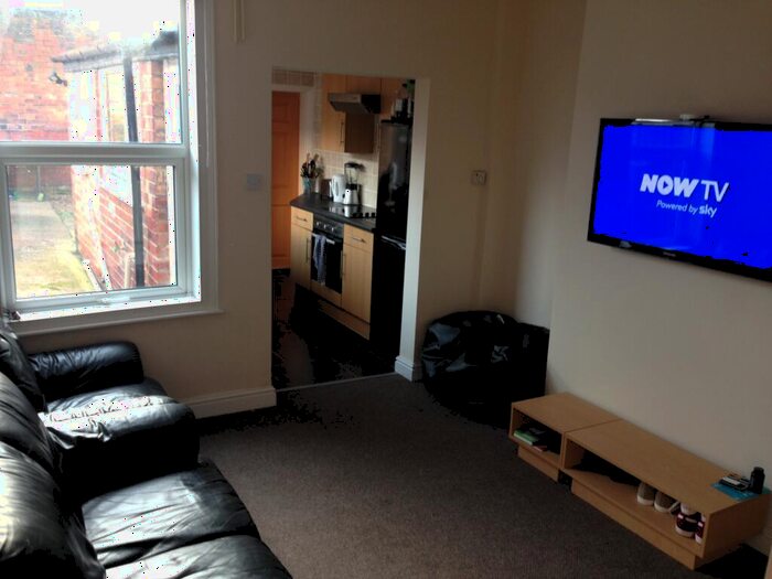 4 Bedroom Terraced House To Rent In Thesiger Street, Lincoln, LN5