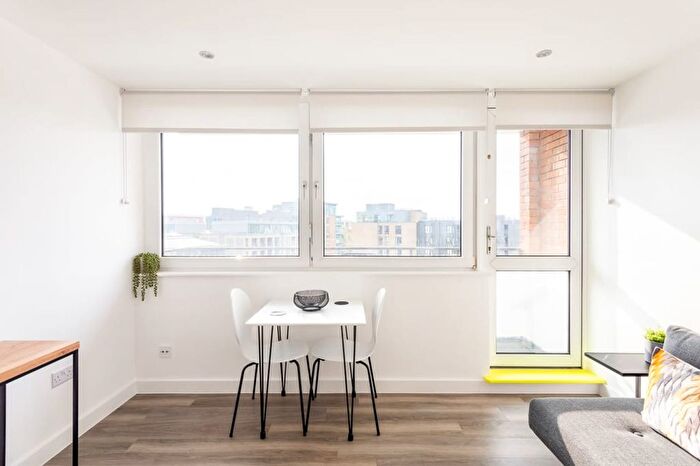 2 Bedroom Flat To Rent In Flat Simla House, London, London, SE1