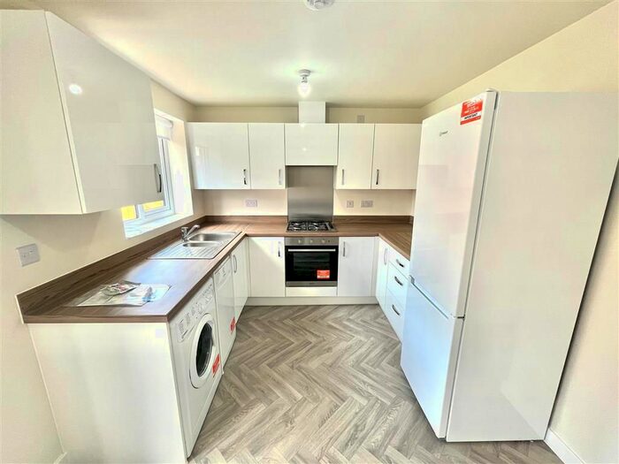 4 Bedroom Property To Rent In Harviston Avenue, Gedling, Nottingham, NG4