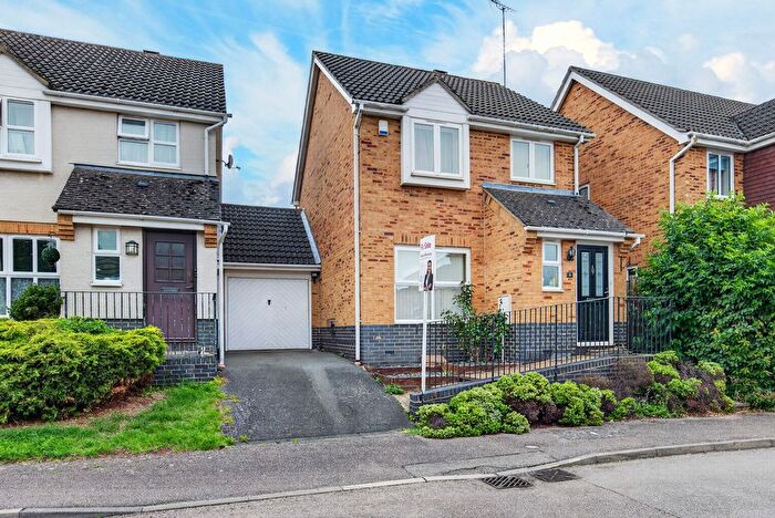 3 Bedroom Link Detached House For Sale In Barnwell Close, Thrapston, NN14