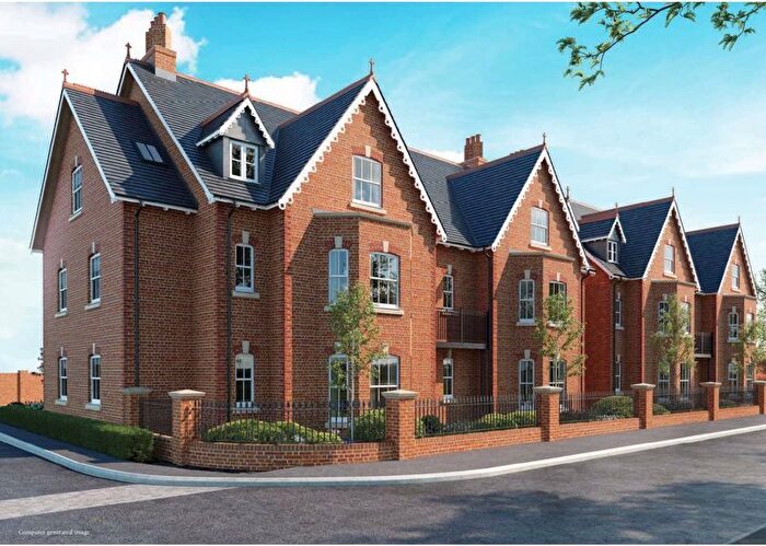 2 Bedroom Flat To Rent In Kingfisher Court, Wimborne, BH21