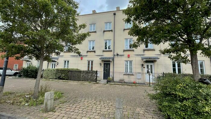 4 Bedroom Terraced House To Rent In Weston-super-Mare, BS24