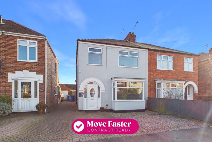 3 Bedroom Semi-detached House For Sale In Alpha Avenue, Beverley, HU17