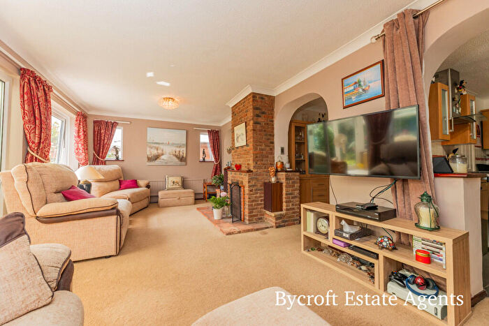 3 Bedroom Detached Bungalow For Sale In Ranworth Drive, Ormesby, NR29