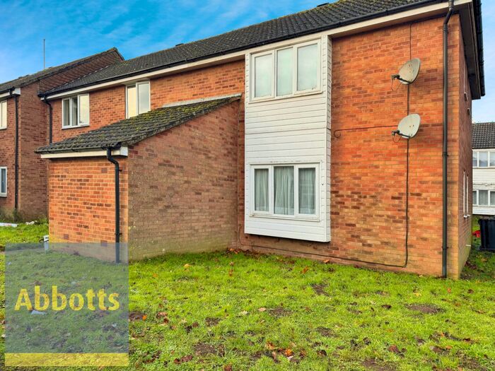 Studio To Rent In Barrett Close, PE30