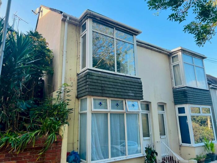 1 Bedroom Flat To Rent In Prince Of Wales Road, Weymouth, DT4