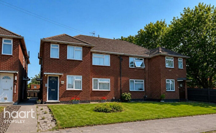 2 Bedroom Maisonette For Sale In Hitchin Road, Luton, LU2