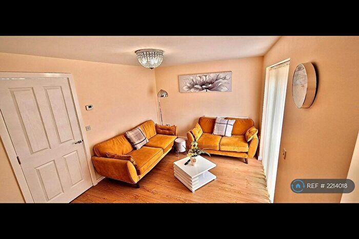 3 Bedroom End Of Terrace House To Rent In Athole Street, Salford, M5