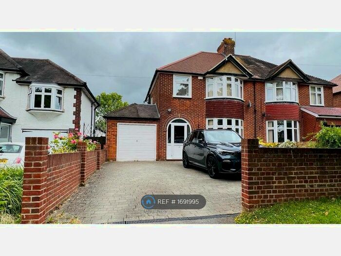 3 Bedroom Semi-Detached House To Rent In Spur Road, Orpington, BR6