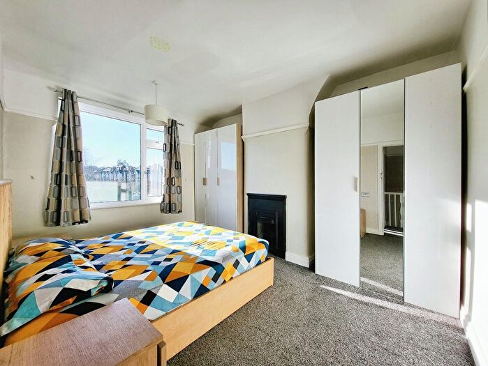 3 Bedroom Terraced House For Sale In Ellesmere Road, Altrincham, Greater Manchester, WA14