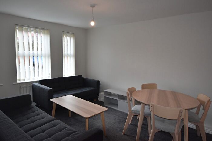 2 Bedroom Flat To Rent In Lingwood Court, Thornaby, TS17