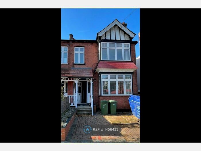 1 Bedroom Flat To Rent In Whitehall Road, Harrow, HA1