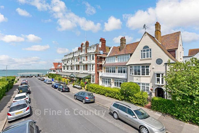 2 Bedroom Flat For Sale In Fifth Avenue, Cliftonville, Margate, Kent, CT9