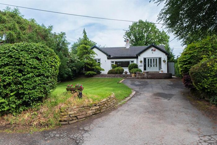 3 Bedroom Bungalow For Sale In Waste Lane, Cuddington, Northwich, CW8