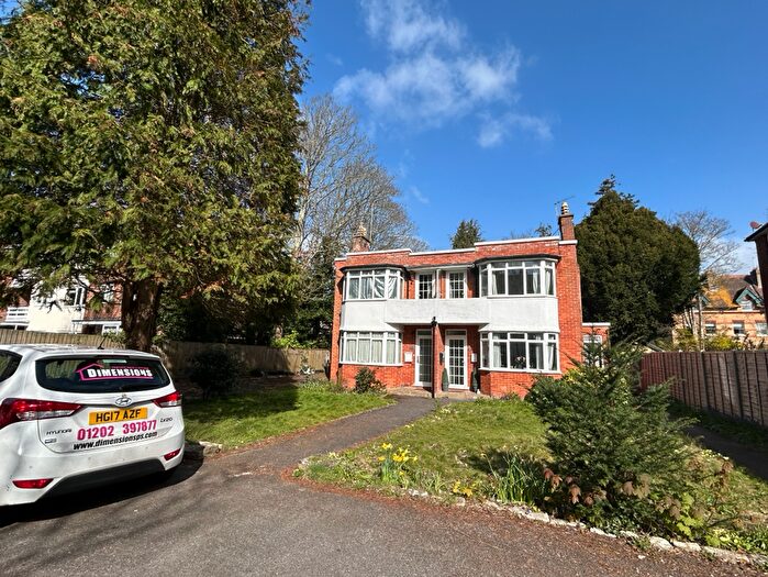 2 Bedroom Flat To Rent In Grove Road, Bournemouth, BH1