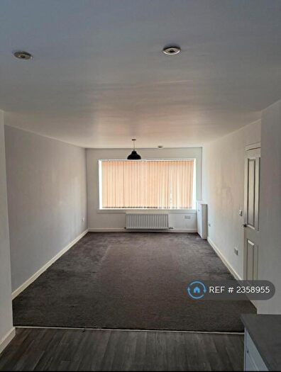 2 Bedroom Flat To Rent In Hamilton Street, Carluke, ML8