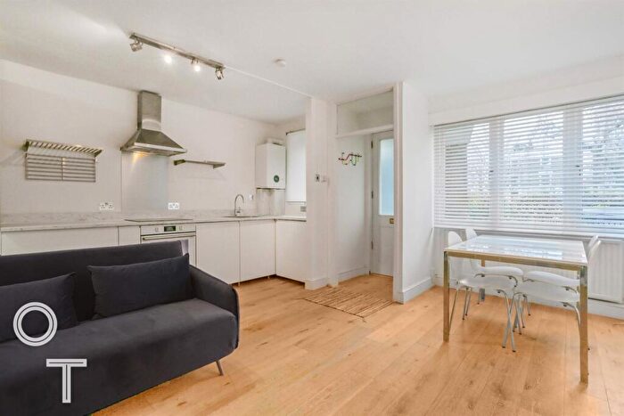 1 Bedroom Maisonette To Rent In Rochester Road, Camden Town, NW1