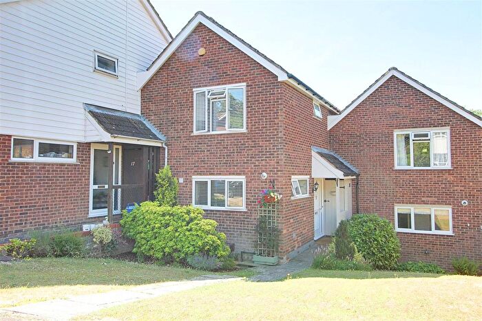 3 Bedroom Semi-Detached House For Sale In Long View, Berkhamsted, HP4