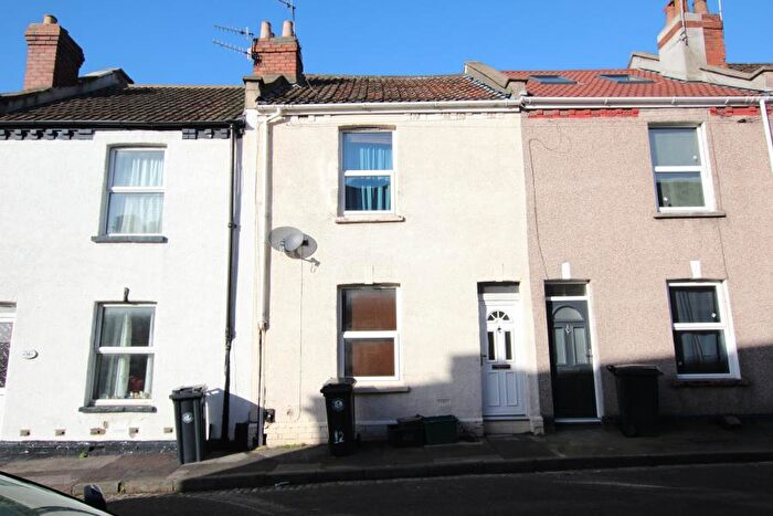 2 Bedroom Terraced House To Rent In Brighton Terrace - Bedminster, BS3