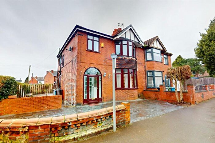 3 Bedroom Semi-Detached House For Sale In Railway Road, Stretford, Manchester, M32