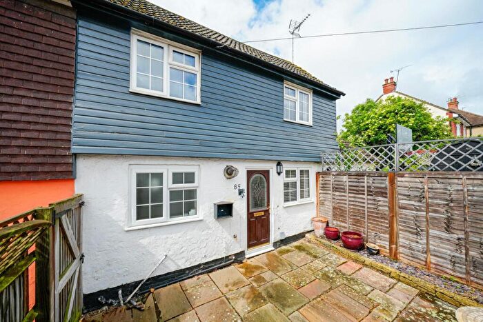 2 Bedroom Semi-Detached House For Sale In Hockliffe Road, Leighton Buzzard, LU7