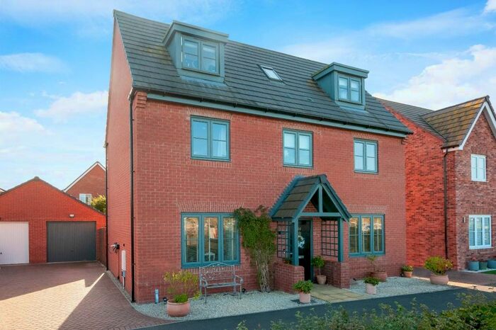 5 Bedroom Detached House For Sale In Barley Fields, Long Marston, Stratford-upon-Avon, CV37