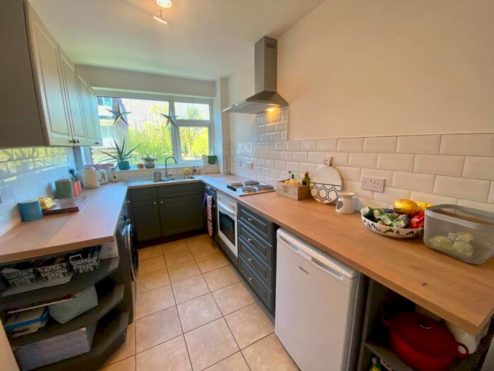 2 Bedroom Flat To Rent In Park View Court, St. Anns Road, Prestwich, Manchester, M25