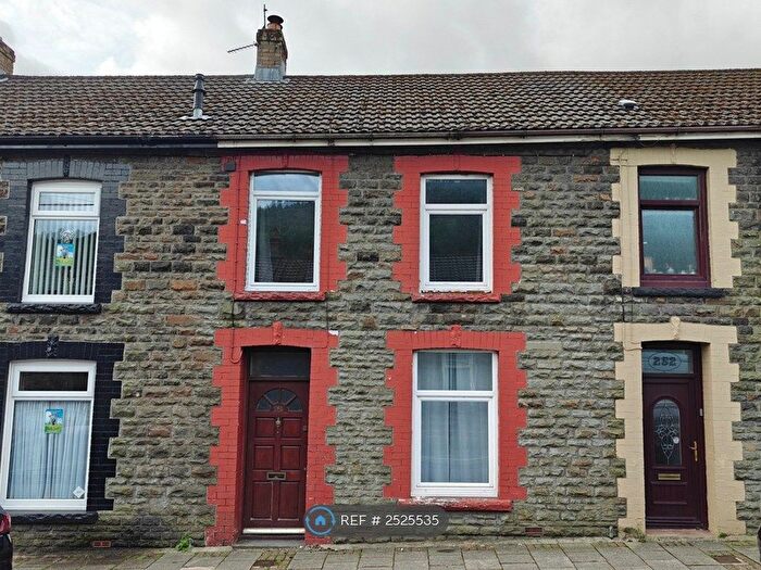 3 Bedroom Terraced House To Rent In Park Road, Treorchy, CF42